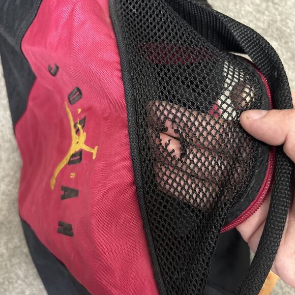 Vintage Nike Air Jordan Flight Duffel Gym Bag 1990s Mesh Red - Picture 11 of 12